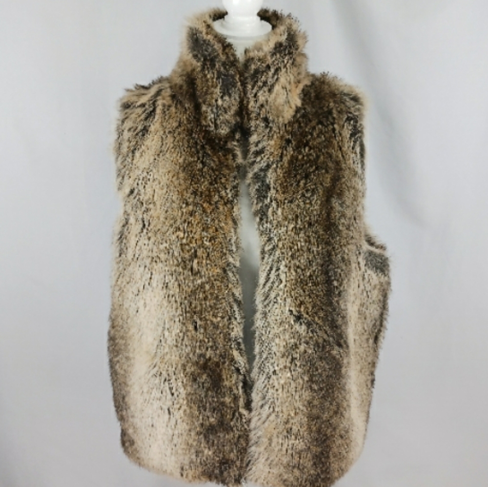 Cajon Faux Wolf Fur Boho Viking Vest L